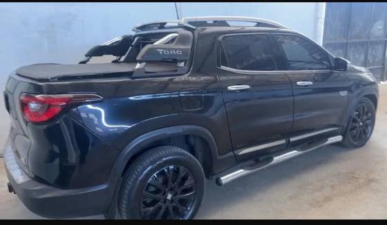 FIAT TORO 2.0 16V TURBO DIESEL RANCH 4WD AT9 FIAT TORO 2.0 16V TURBO DIESEL RANCH 4WD AT9